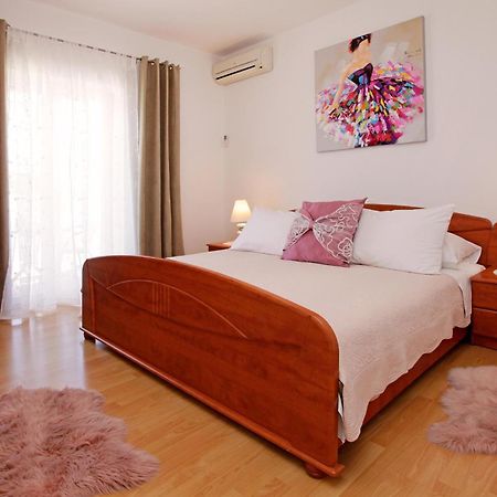 Sunshine Apartment Doda Вела-Лука Экстерьер фото